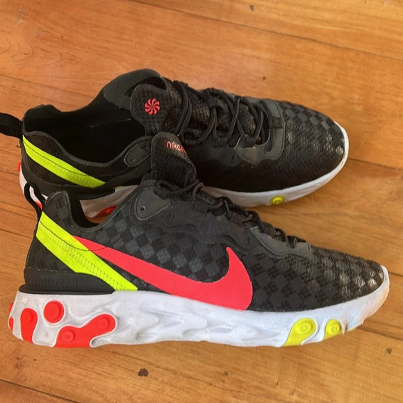 NIKE REACT ELEMENT 55 CHECKERED CRIMSON VOLT Men’s Size 10.5 - Picture 5 of 7